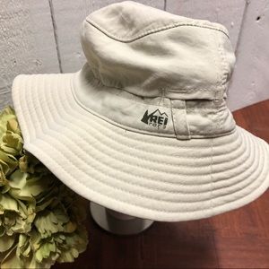 rei crushable hat